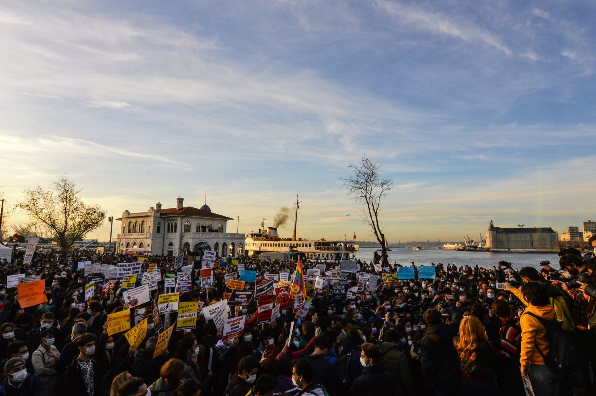 Kesişen Şiddetler, Kesişen&nbsp;Direnişler